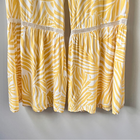 True Destinations Pants Women's Medium Yellow Tropical Pull On Beachy Boho Flare - Picture 11 of 12